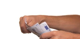 Pożyczki pozabankowe. Jak uniknąć problemów?