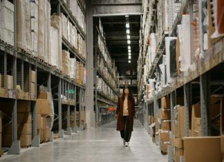 Wybór oprogramowania do zarządzania magazynem