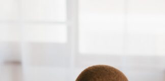 Stoły montażowe do pracy z elektroniką