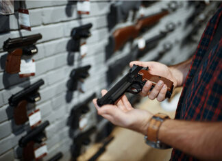 Asortyment zapewniany przez sklepy z bronią