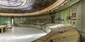 Ile zarabia inspektor w administracji publicznej?