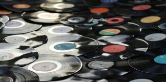 Jak sprawdzić czas bezczynności dysku twardego?