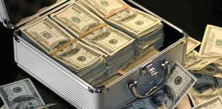 Ile zarabia przeciętny astronauta?