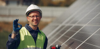 Bezpieczeństwo i niezawodność instalacji fotowoltaicznych: najlepsze praktyki i standardy branżowe